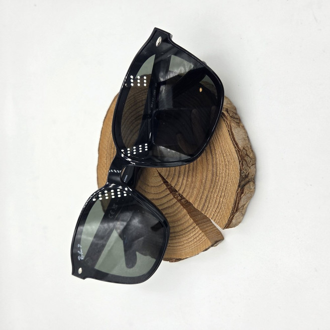 룩소티카 레이밴 RB4392D 선글라스