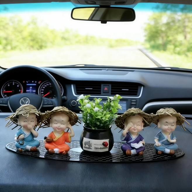 차량용 흔들 피규어 4종 세트 자동차 대시보드 장식 인테리어 소품, 밀짚모자, 1개