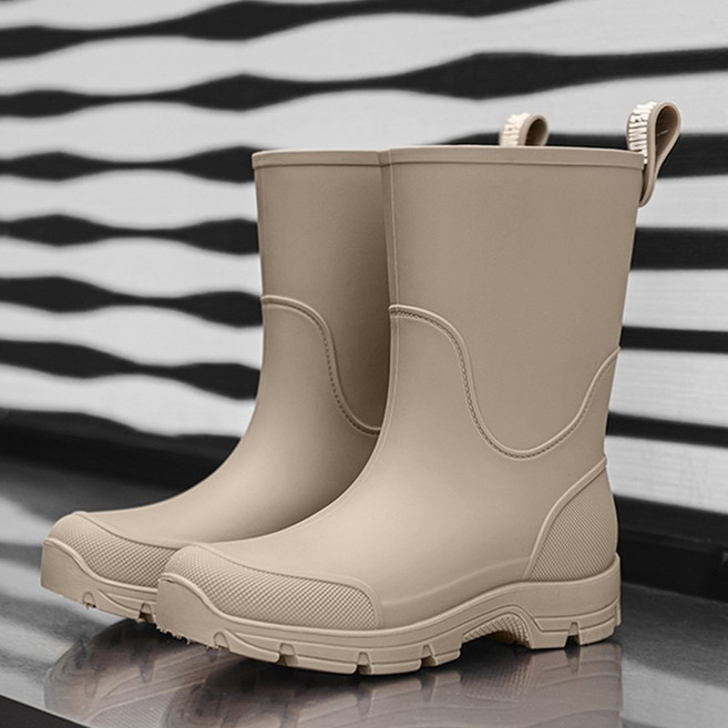YANGTA 여름 가볍고 미끄럼 방지 패션 남자 레인부츠 작업용 낚시화 야외 남자 미들 레인부츠