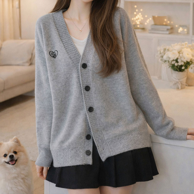 여성 브이넥 하트 자수 루즈핏 니트 가디건