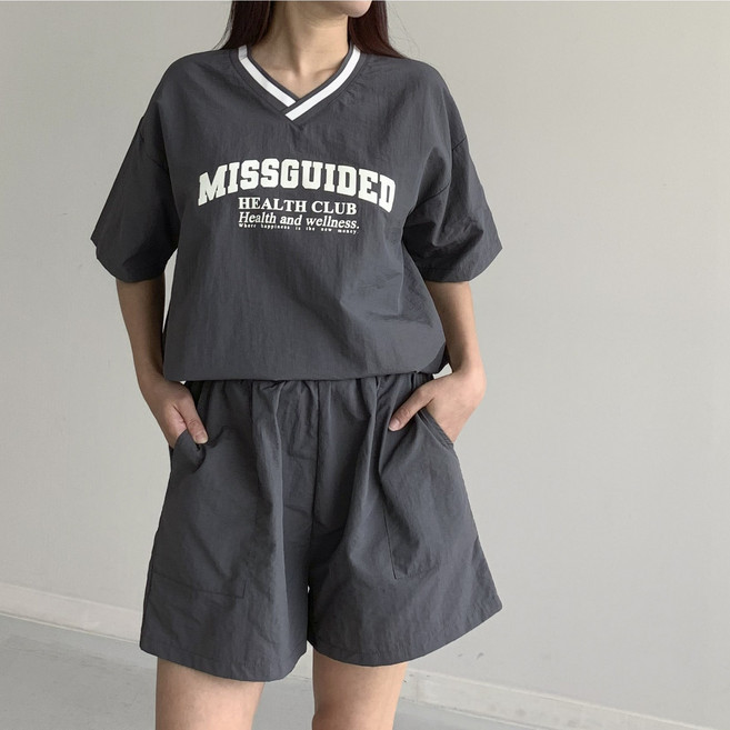 [행복여] 미스 브이 레터링 배색 캐쥬얼 바스락 밴딩 반바지 세트