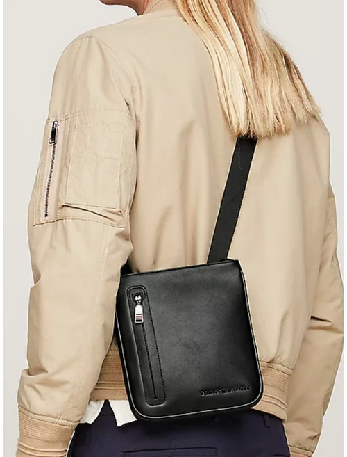 TOMMY HILFIGER TH MODERN SMALL CROSSBODY BAG WITH LOGO AM0AM12234BDS Black