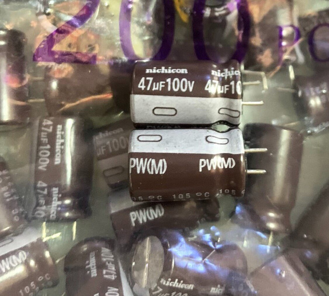 日本黑金剛 尼吉康 電容 100v47uf, 1個