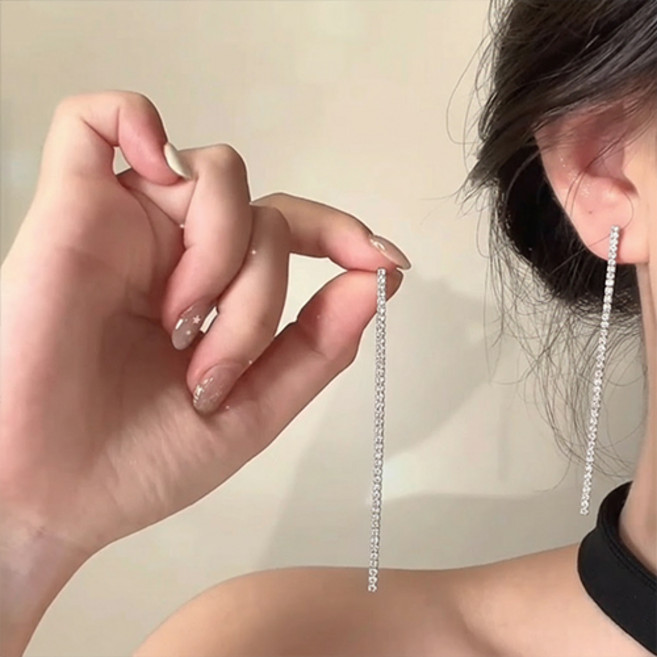 여성 파티 모임 파티 정장 큐빅 드롭 일자 귀걸이 A2587