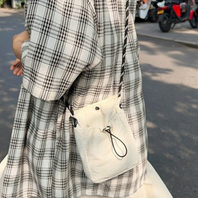 보니타콜렉티드 생활방수 나일론 핸드폰 가방 미니 크로스백등하원 가방