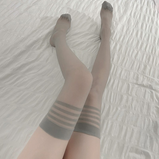 條紋大腿絲襪