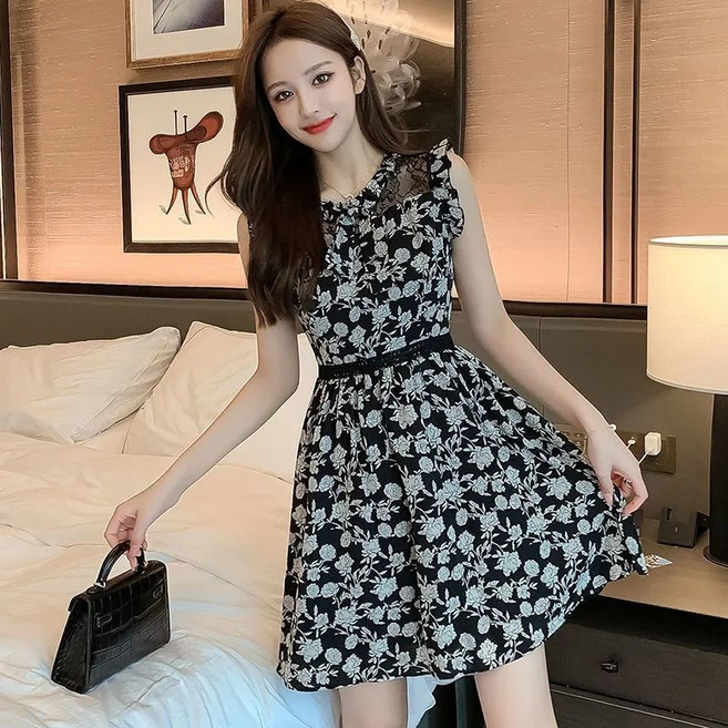 小個子無袖碎花洋裝女2025仙女裙短版緊身顯瘦小黑裙小個子無袖碎花洋裝女2025仙女裙短版緊身顯瘦小黑裙