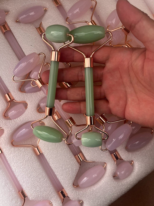 粉晶玉石滾輪按摩器 面部眼部頸部按摩, 1個, 如圖所示
