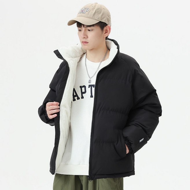 겨울 남성 면 패딩점퍼 남자 오버핏 양털 자켓 두꺼운 보온 면 숏패딩 커플용 남성 겨울 아우터 기모 안감 포근한 남자 캐주얼 트렌디 스타일 따뜻한 겨울 패션