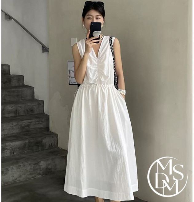 MDMS 氣質女神連身裙：V領顯瘦百搭長裙 夏日溫柔穿搭首選, 白色,均碼, 白色