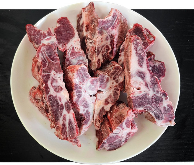 이베리코 살밥많은 돼지 목뼈 5kg 감자탕뼈 뼈찜 돈목뼈 듀록 스페인산 4대진미 해장국, 1개