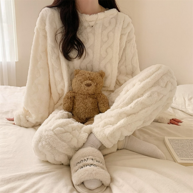 보들보들 따뜻한 여성용 극세사 수면 잠옷 상하의 홈웨어 세트