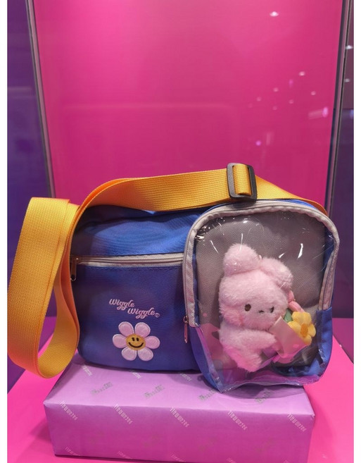 夢時代 來店禮 輕巧耐磨 多隔層收納, 藍,側背曬娃包側背包（不含娃娃）