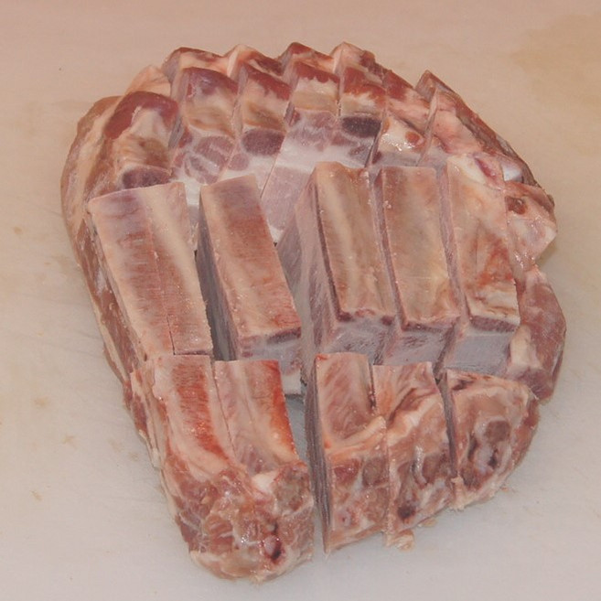 제주 토종 흑돼지 갈비 1kg(진공포장)(절단)(찜용) 오후 2시까지 주문하시면 다음날 배송 도착합니다 단 금요일14시~일요일 14시까지 주문분 월요일 도착, 1개, 1kg