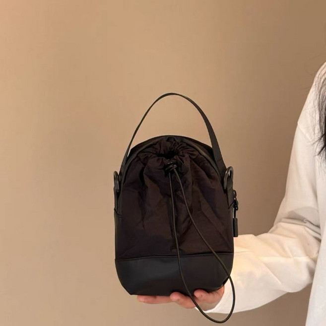 COSYEVNO 가벼운 물병 가방 오믈렛 캐쥬얼 크로스백 핸드폰케이스 스트링백