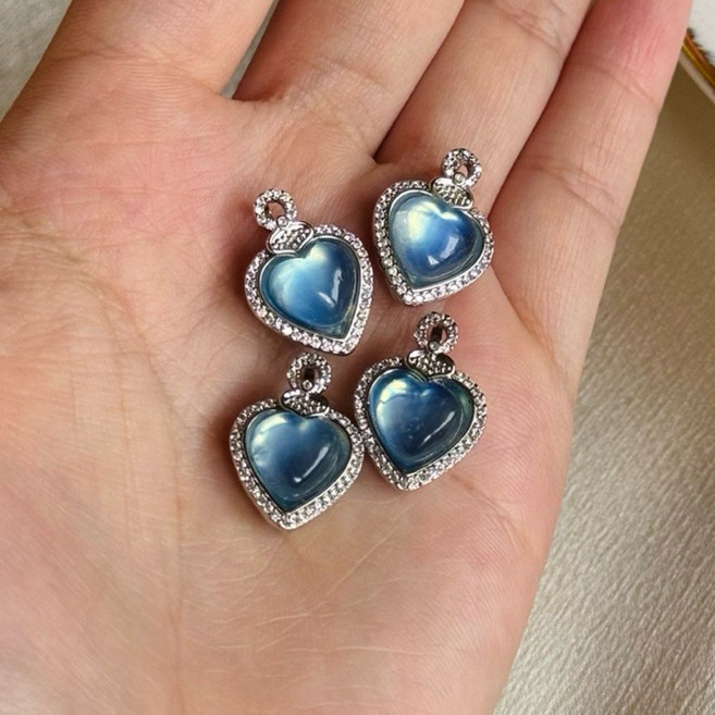 海藍寶心形吊墜 魔鬼藍光澤 精緻鑲嵌 贈銀項鍊