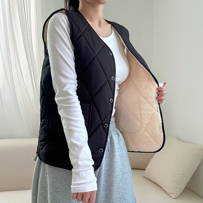 어나더뷰 2907 [2사이즈] 다이아 퀄팅 패딩 조끼 경량 베스트 누빔 겨울 방한 기모 깔깔이