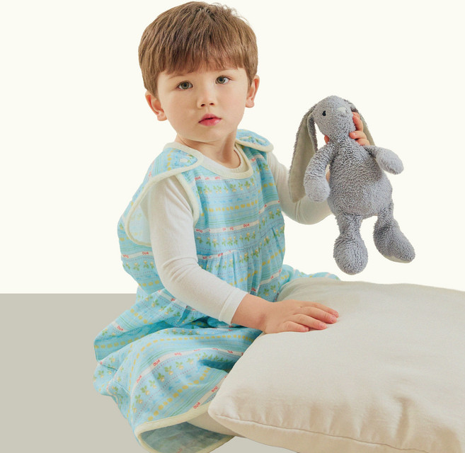 오우아스튜디오 아기 슬리핑백 유아 꿀잠수트 수면조끼 아이보리 스카이