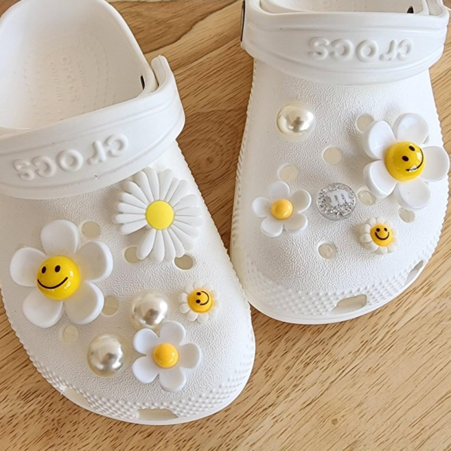 화이트 꽃 신발 파츠 세트 11p 스마일 플라워 실내화 신발꾸미기 악세사리 4A002