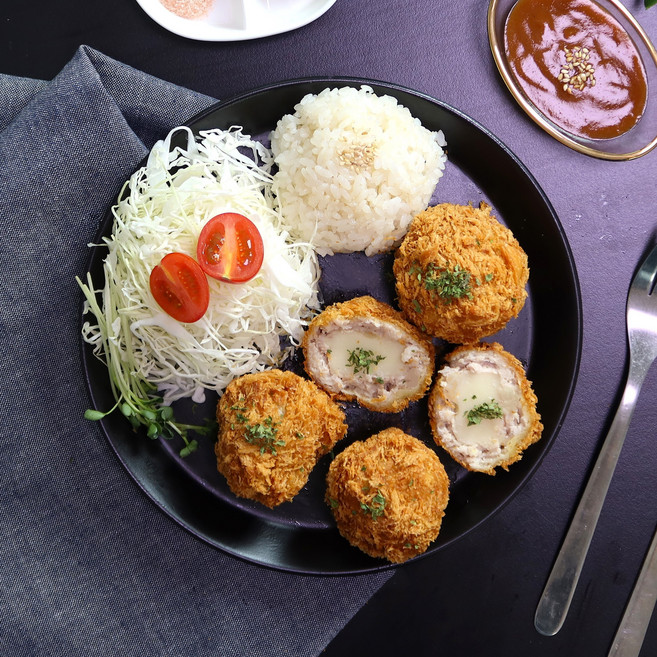 [송돈델리] 수제 바삭한 한입 튀겨나온 다짐육 치즈볼카츠 국내산, 8개, 70g