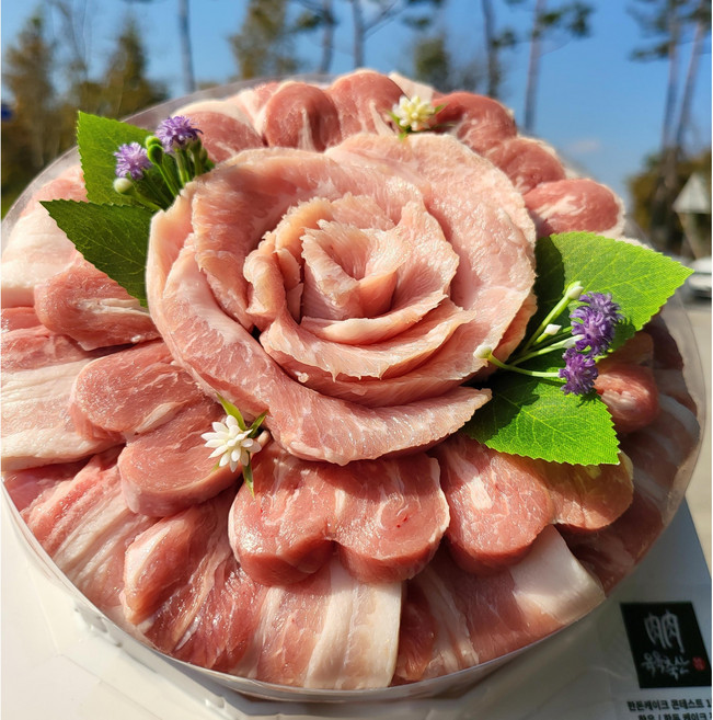 [수제케이크]고기케이크 두근두근한돈케이크(1.3kg) 돼지고기선물세트, 1개