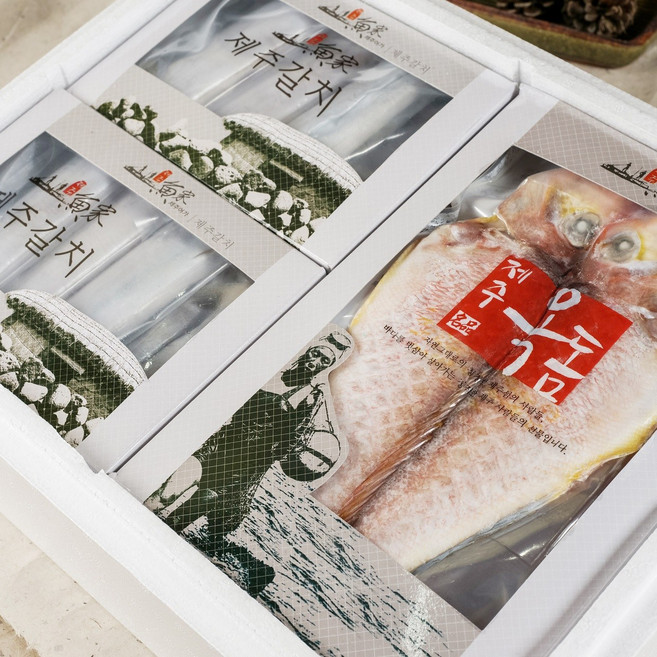 [수산물 고급 포장 세트] 제주 갈치 특대 2마리 옥돔 대왕 3마리 선물, 1세트