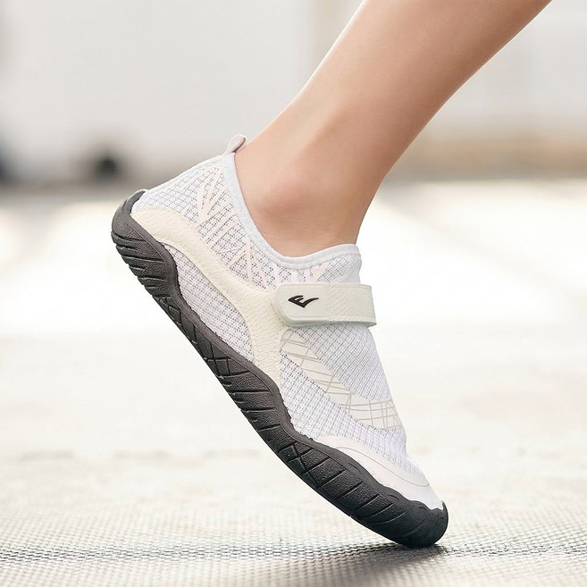 에버라스트 여름 경량 벨크로 메쉬 단화 남자 여자 가벼운 아쿠아슈즈 스트랩 물놀이 발편한 비치슈즈 스포츠 계곡 수영장 샌달 슬리퍼 워터 샌들 헬스장 신발