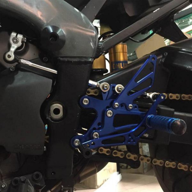 CNC 알루미늄 조정 가능한 오토바이 후방 세트 풋 페그 발판 YZF R6 야마하 1999 2000, 04 Black, 01 빠른