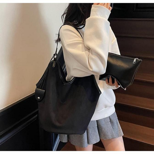 폭군의프 임윤 연영 가방 스웨이드 숄더백 대용량 직장인 대학생 가벼운 캐주얼 데일리백 JoYouth