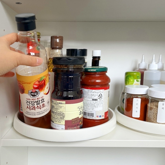 회전 양념통 정리대 트레이 선반 회전트레이 양념통정 다용도 원형 회전쟁반 선반 회전트레이 냉장고정리 주방 양념통 선반, S