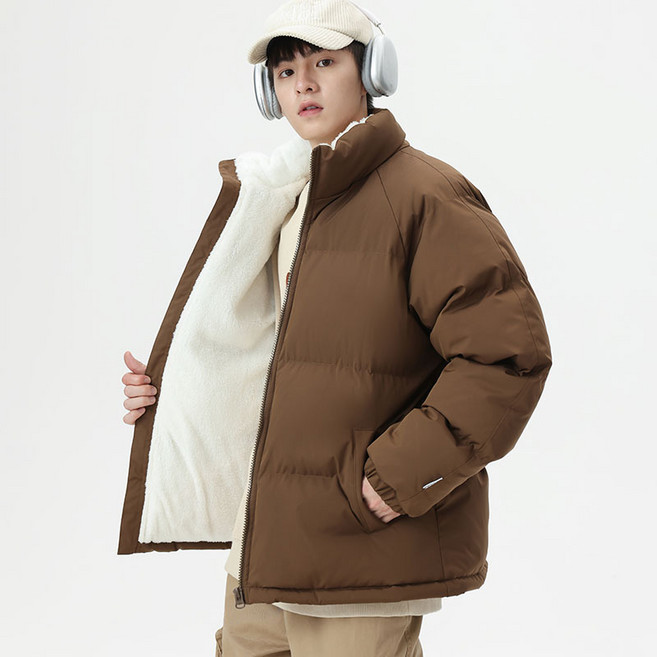 겨울 남성 면 패딩점퍼 남자 오버핏 양털 자켓 두꺼운 보온 면 숏패딩 커플용 남성 겨울 아우터 기모 안감 포근한 남자 캐주얼 트렌디 스타일 따뜻한 겨울 패션