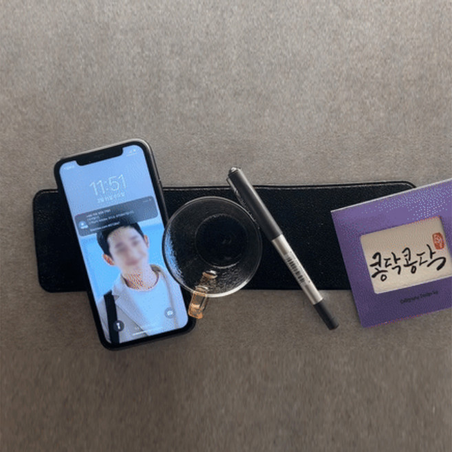 차량용 논슬립패드 대시보드 미끄럼방지 휴대폰 거치대, 중형(28x8cm), 블랙, 1개