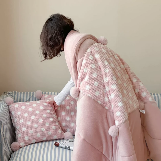 빅무드 폼폼 2in1 쿠션 담요 이불 접이식 차량용 캠핑 소파쿠션