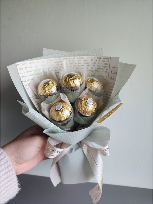 送禮花束/情人節花束/各式節日花束/婚禮小物, 1個, 5顆金莎花束