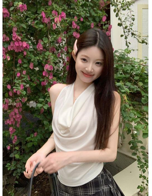 深V蕩領露背掛脖無袖上衣