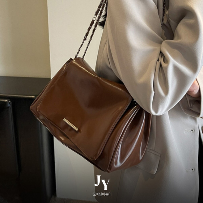 쪼예 프렌치무드 레더 대용량 체인 플랩 크로스겸 숄더백