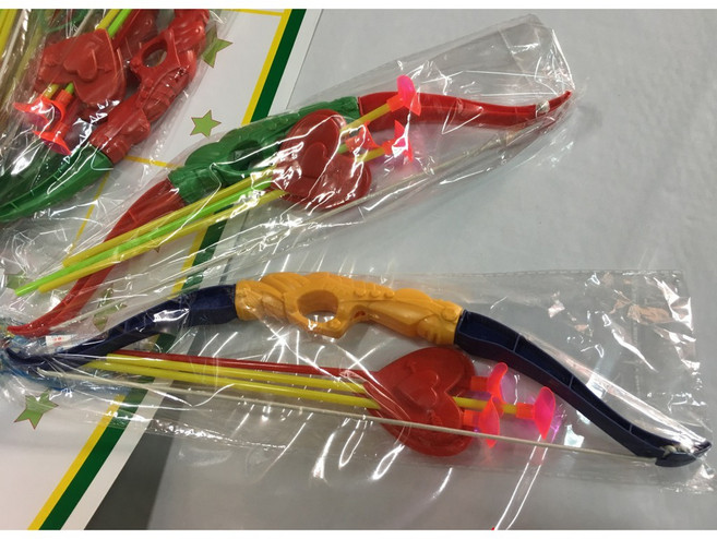 sns 古早味 懷舊童玩 塑膠弓箭組 長32公分, 1個, 1支