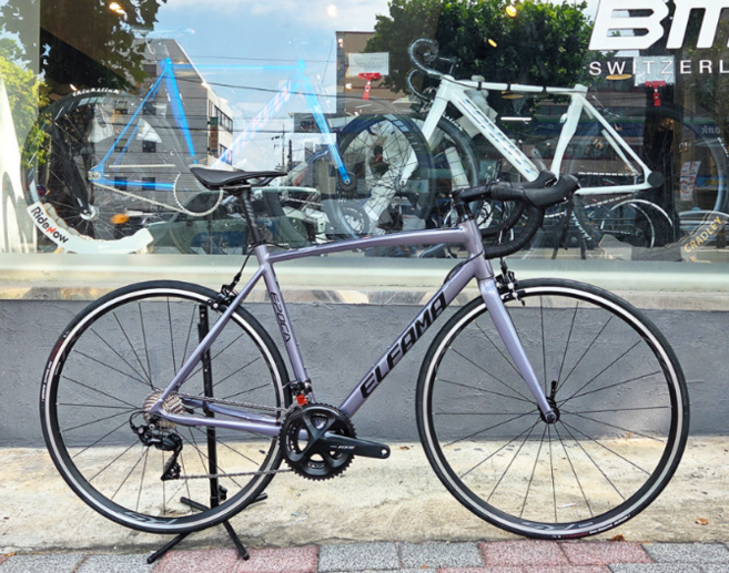 엘파마 에포카 6 105 22단 메탈릭 그레이블랙 입문용 고등학생 중학생 로드자전거, 1개, 993cm, 메탈릭 그레이블랙 XL