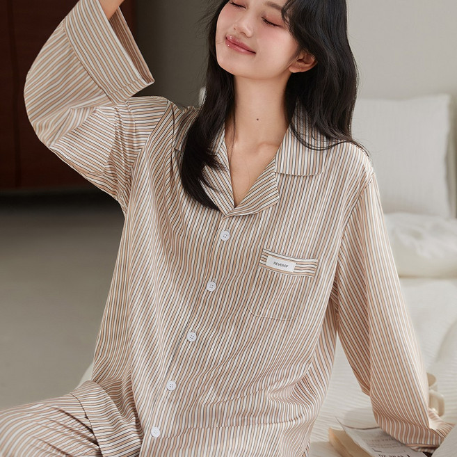 소필로 커플 긴팔 파자마 잠옷 세트 여성 남성 홈웨어 250742