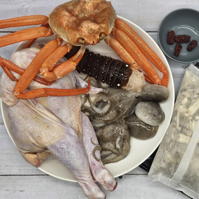 홍게 랍스터 해신탕세트 보양식 해산물세트 (10호닭 홍게 주꾸미 랍스터테일 국산약재) 냉동 보양탕