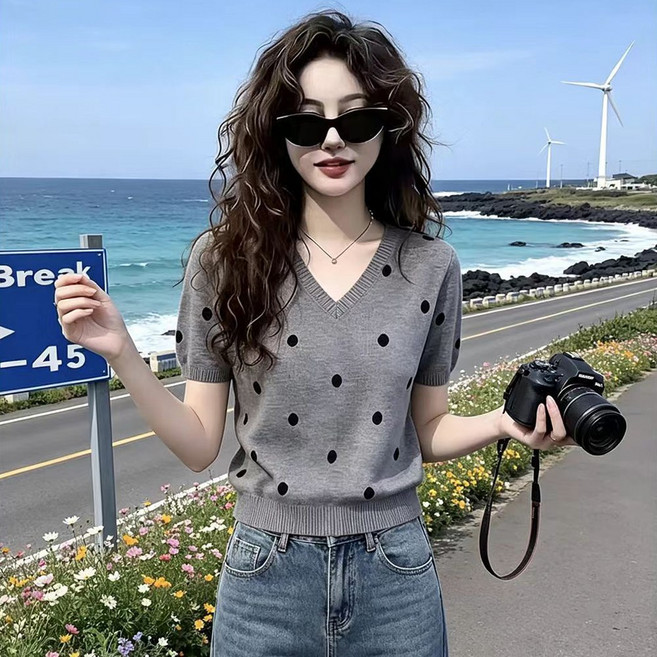 TIRA 여성 브이넥 반팔 도트 니트 티셔츠 데일리 캐주얼 슬림핏 상의 편안한 기본템