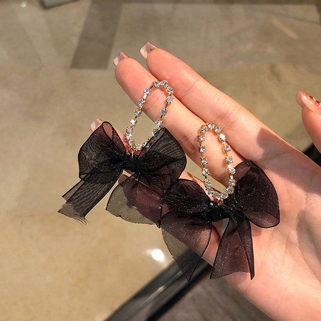 扉娜VINASHOP 黑色蝴蝶結水鑽耳飾耳針 AC306