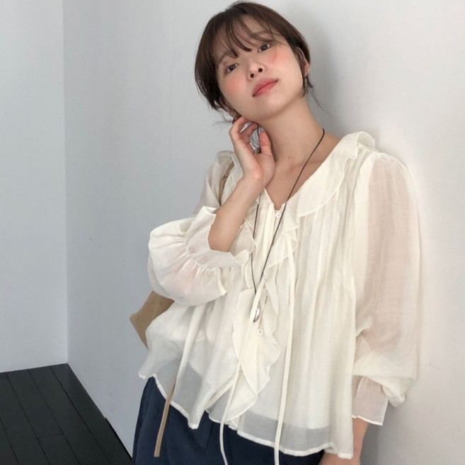 [위드기프트] 로맨틱 여리핏 리본 쉬폰 블라우스