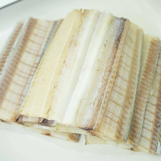 천일염 밑간해 고소한 국산 여수 순살 갈치 갈치포, 2개, 250g