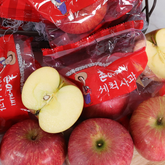 금메달농수산 껍질째먹는 26년 세척 부사사과, 1개, 2kg 소과 (13-17과)