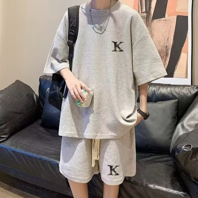 男裝夏季休閒潮流短袖T恤短褲兩件套裝