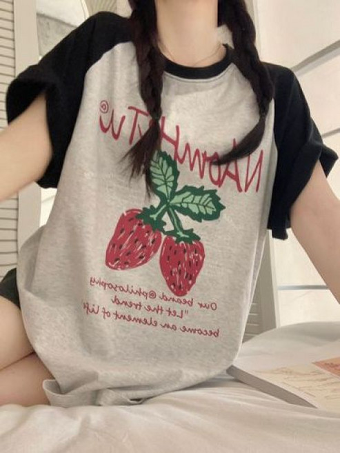 시크온미 여자 루즈핏 오버핏 롱 박스 배색 반팔티 딸기 레터링 프린트 박시 나그랑 반팔롱티