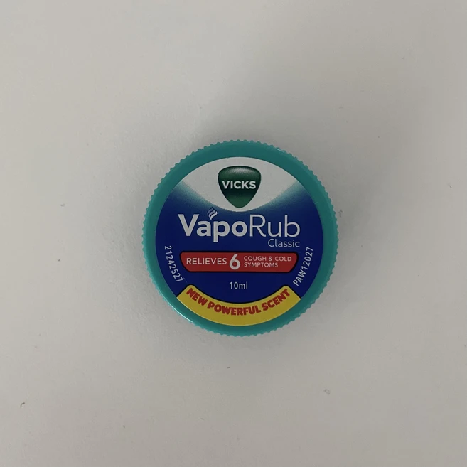 빅스 바포럽 베이포럽 휴대용 10ml 축구선수 필수품 vicks vaporub, 1개 - 쿠팡