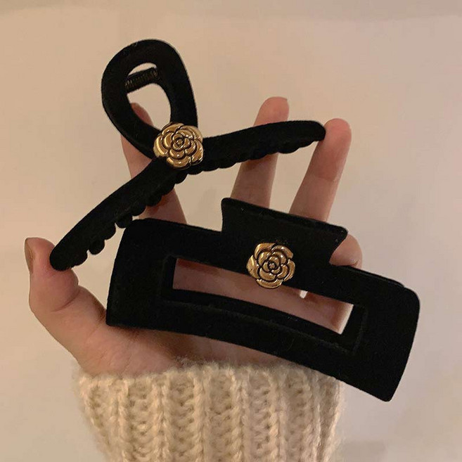 [2개세트] 워더미 고급 벨벳 메탈 플라워 꼬임 사각 집게핀 CZF494