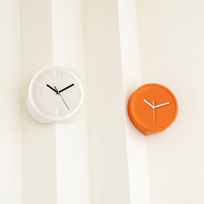 코너 모서리 벽시계 원형 디자, 화이트(양각)